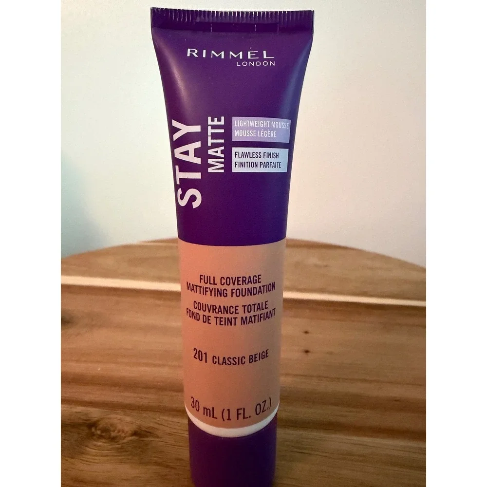 Rimmel London Stay Matte Lightweight Mousse 201 Classic Beige 1 fl oz Foundation